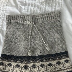 Gray Knit Skirt with Patterned Hem